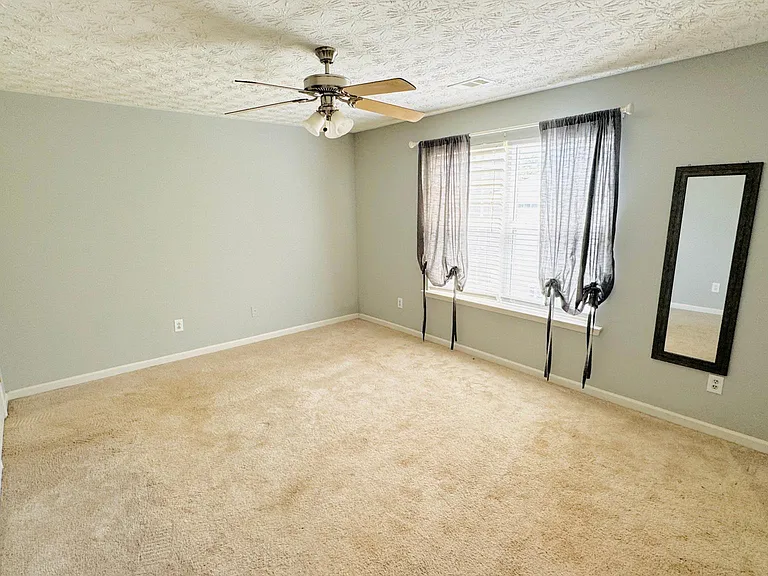 146 Swanee Ln — Photo 8