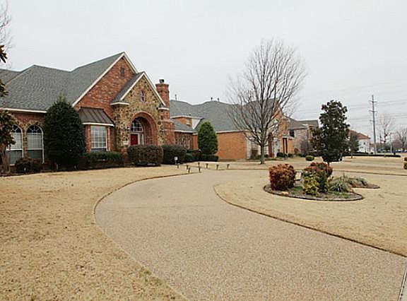 2nd image of 4216 Lorimar Dr