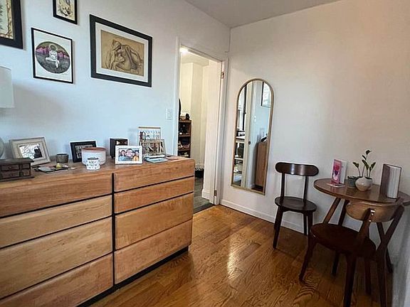 4th image of 318 14th St #2