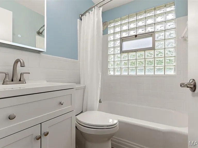 637 Karess Dr — Photo 9