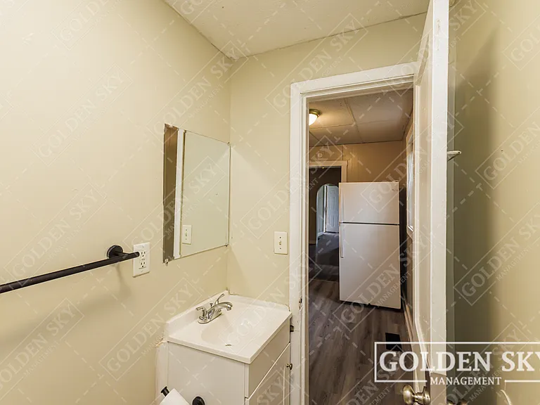 1203 W 1st St — Photo 9