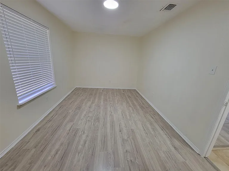 2034 Village Park Dr — Photo 21