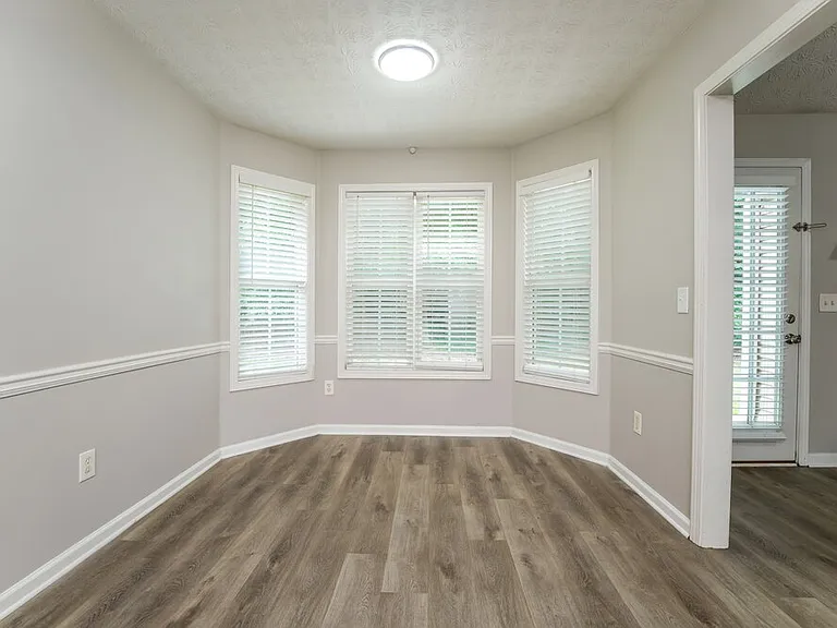 663 Stonecrest Dr — Photo 6