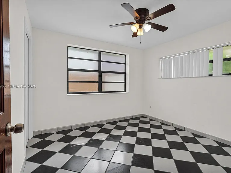 81 NW 41st St #2 — Photo 12