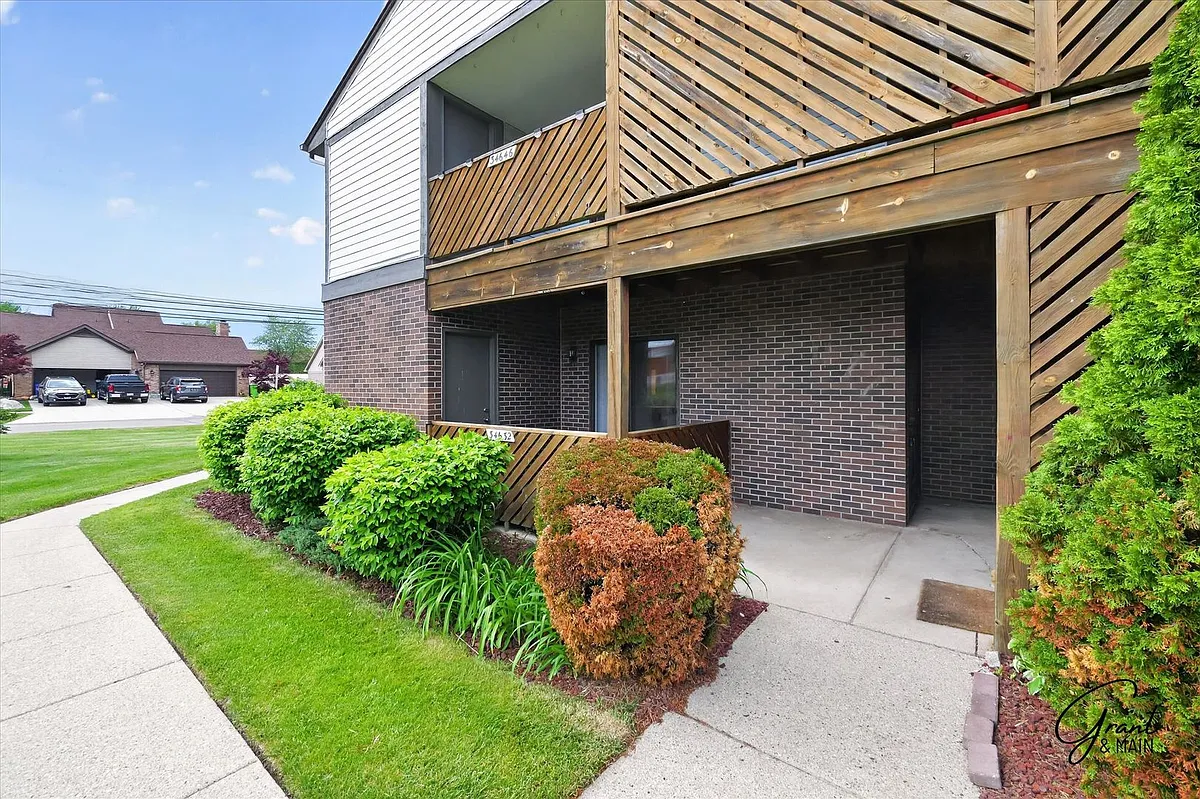 Building Photo - 34632 Mercer Ln
