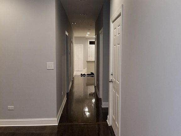 2nd image of 4726 N Albany Ave APT 2