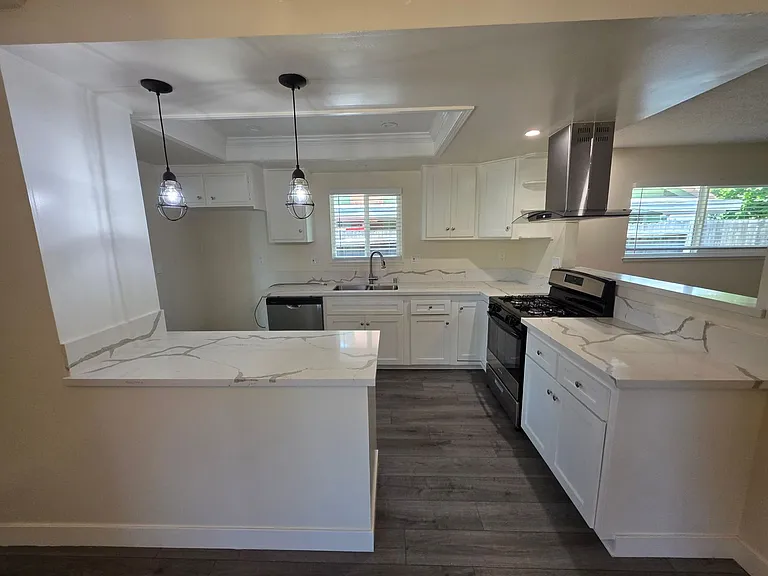2868 El Rio Cir — Photo 3