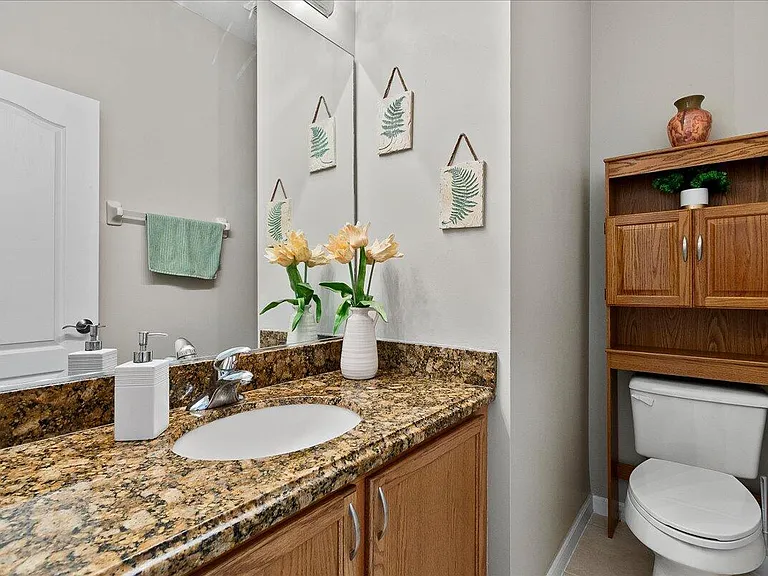 114 Lancaster Way — Photo 12