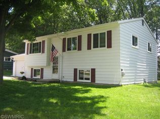 206 Beachfield Dr, Battle Creek, MI 49015