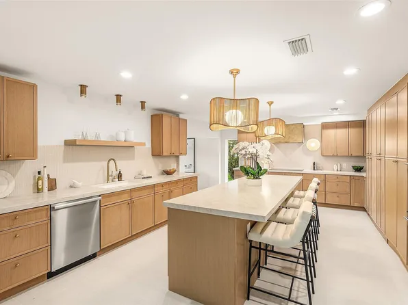 4877 Pineview Circle, Delray Beach, FL 33445