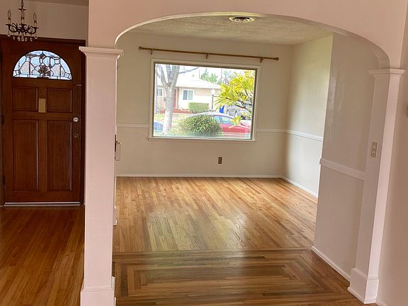 2nd image of 11820 Pomering Rd