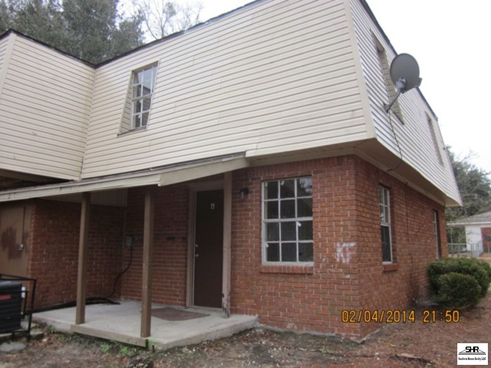 1st image of 1200 Lake Dr #A