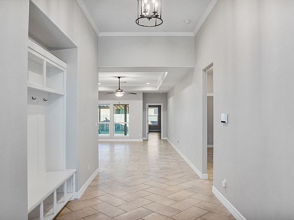 3rd image of 6706 Stuyvesant Ct