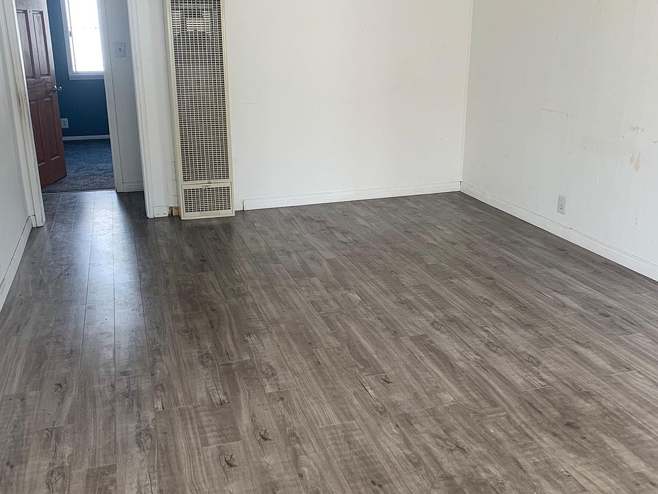 2nd image of 2110 W Corydon St