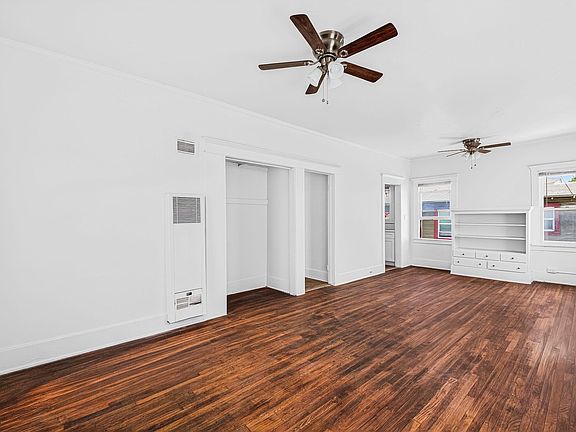 3rd image of 1045 E 4th St APT 14