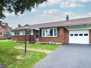 886 Hausman Rd, Allentown, PA 18104