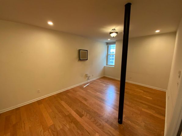 99 Pine St APT 505