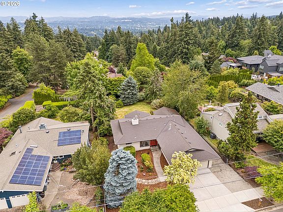 3rd image of 19142 Suncrest Dr
