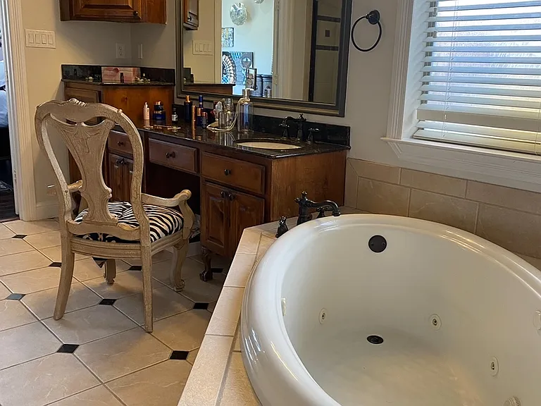 8305 Southridge Ct — Photo 15