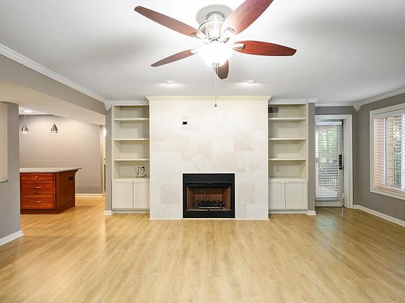 5th image of 558 Emory Oaks Way