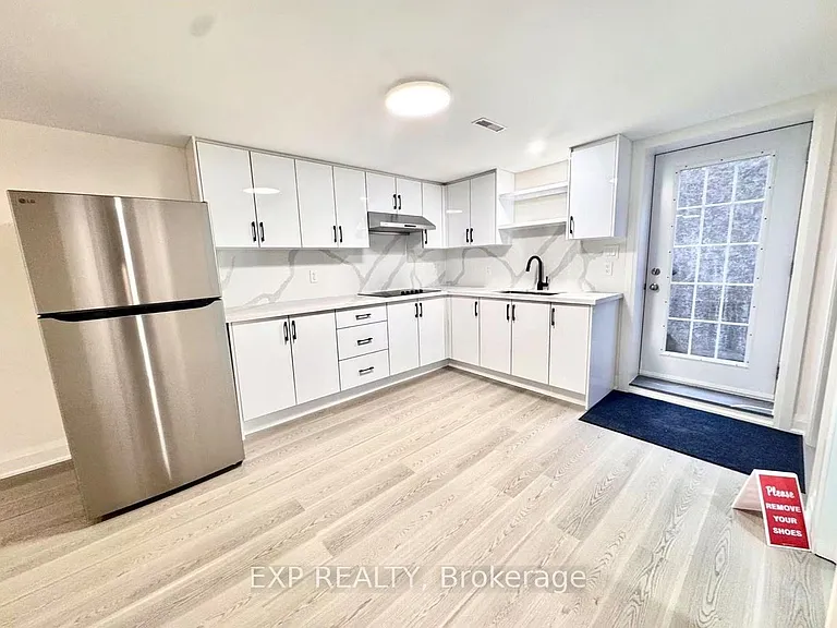 343 Chester Le Blvd #LOWER — Photo 1