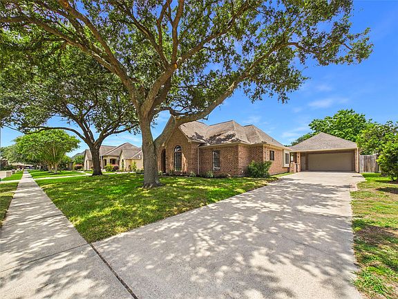 5th image of 2309 Saint Patrick Ln