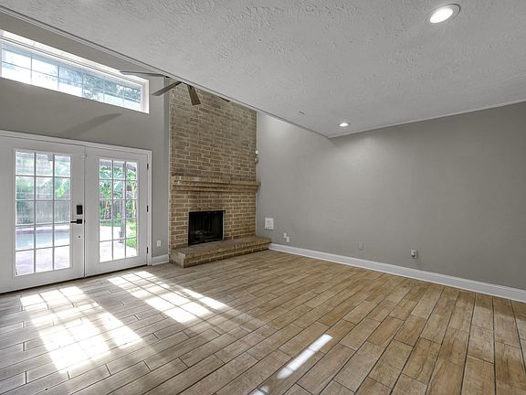 3rd image of 16626 Shrub Oak Dr