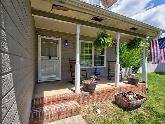 2nd image of 4512 Kings Lake Ct