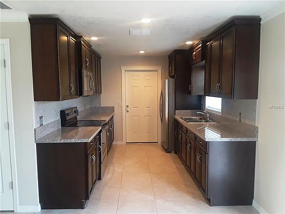 3rd image of 100 Pansy Ct