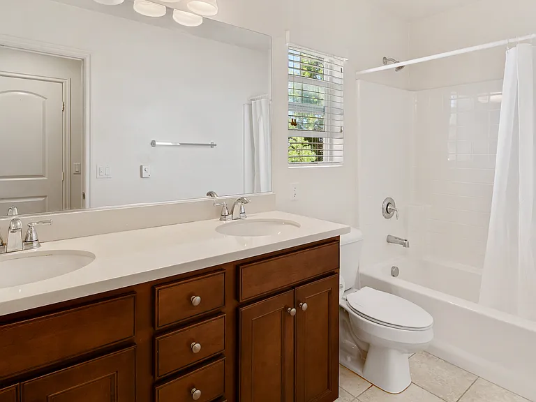 Full Bathroom Upstairs with double Vanity