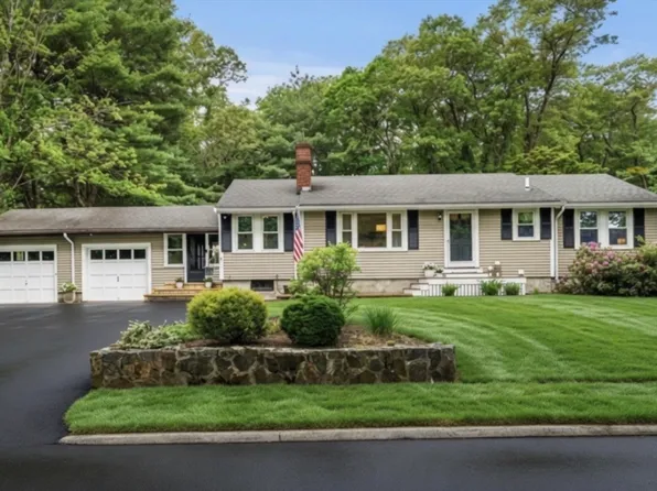 18 Gleason Rd, Reading, MA 01867