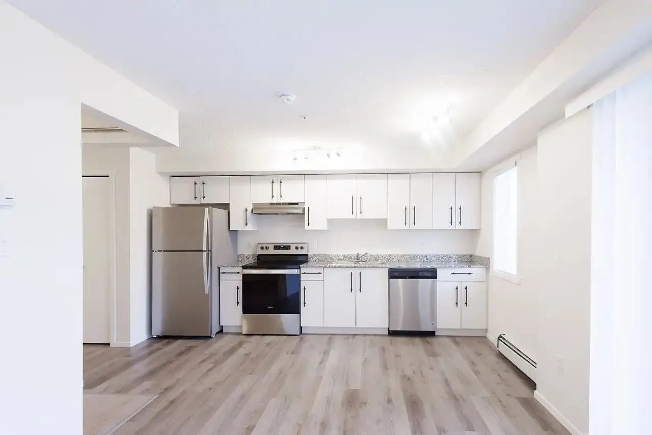 615 Secord Blvd NW — Photo 3