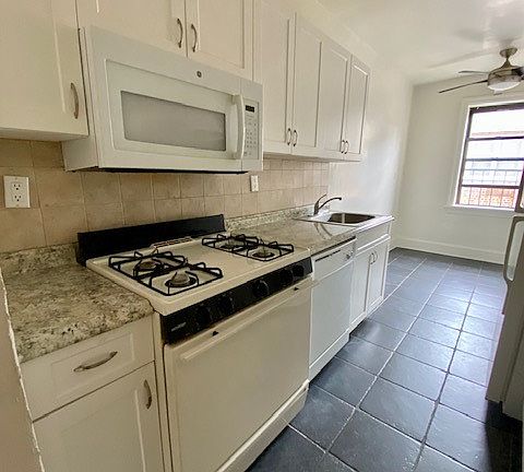 4th image of 4 Barker Ave #5D