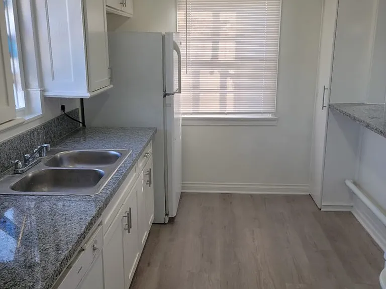 624 N Sycamore Ave — Photo 11