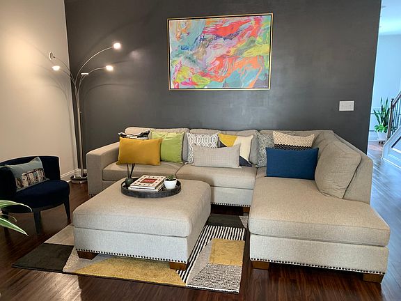 Living Room/Entertainment area