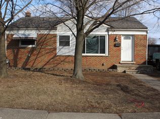 26090 Hayes Rd, Roseville, MI 48066