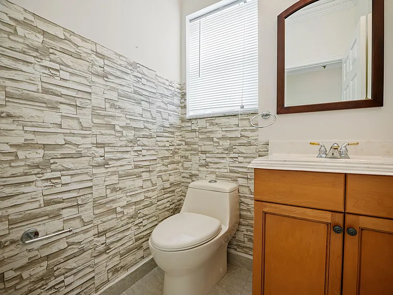 9058 Alexandra Cir — Photo 12