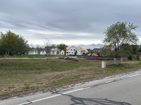 3620 West CLUB CIRCLE, Mequon, WI 53092