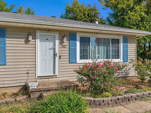 3rd image of 1501 Bower Ln