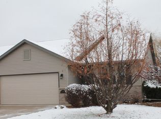 124 Ashland Ct, Sheboygan Falls, WI 53085