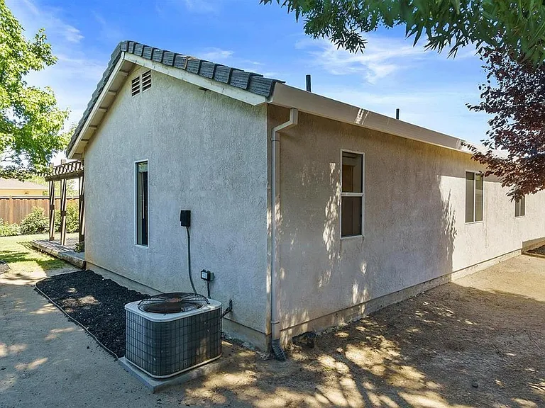 1962 Calafia Ct — Photo 6