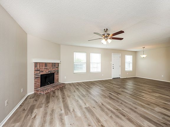 5th image of 1405 Scottsdale Dr