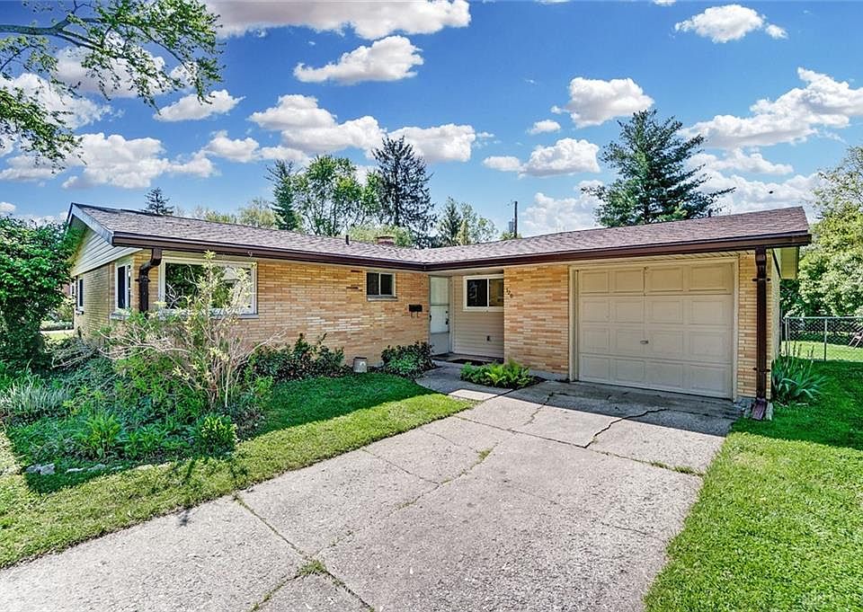 1st image of 120 Lisa Ln
