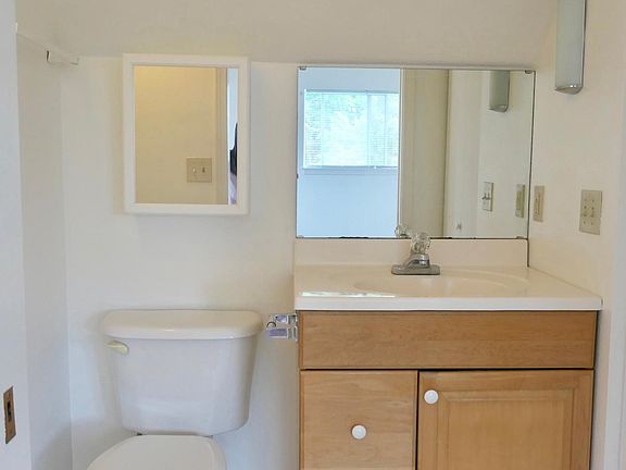 3rd image of 14304 SE 38th St