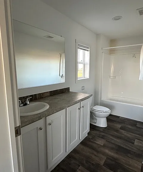 3609 Warren Ct — Photo 3