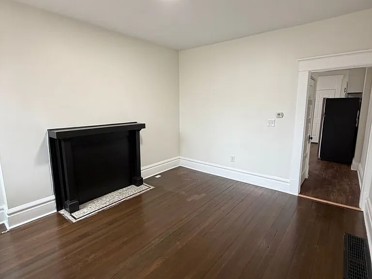 425 Hanford St — Photo 4