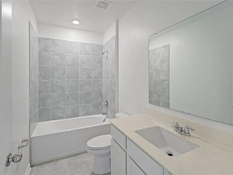 4819 Worchester Dr — Photo 13
