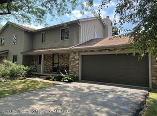 1010 Grenoble Cir #105, Lansing, MI 48917