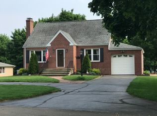 124 Culver Ln, North Haven, CT 06473