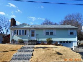 7 Belknap St, Lawrence, MA 01843